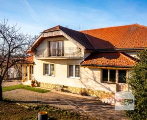 Exkluzívna ponuka – luxusný rodinný dom v centre obce
