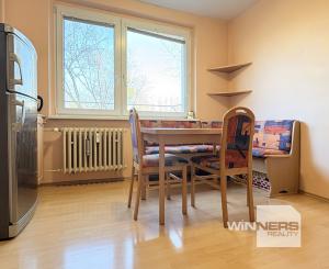 Prenájom: 2-izbový byt pri centre, Vilová, BA-Petržalka