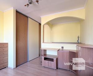 Prenájom: 2-izbový byt pri centre, Vilová, BA-Petržalka