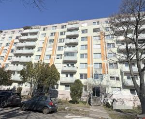 Prenájom: 2-izbový byt pri centre, Vilová, BA-Petržalka