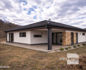 NA PREDAJ – Moderný 4-izbový rodinný dom s veľkou terasou a súkromím | Hontianske Nemce | pozemok 765 m²