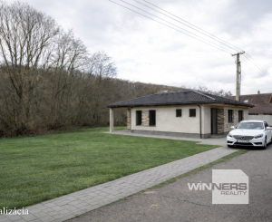 NA PREDAJ – Moderný 4-izbový rodinný dom s veľkou terasou a súkromím | Hontianske Nemce | pozemok 765 m²