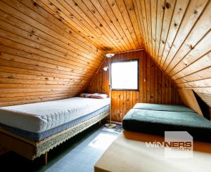 Ponúkame Vám na predaj chatu zo záhradou na Bukovci