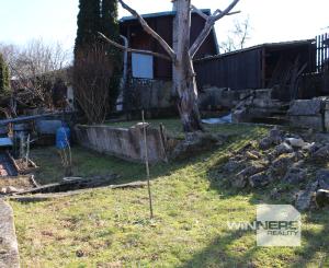 REZERVOVANÉ - Predaj  záhradnej chaty so záhradou 335 m2, krbom, Banská Bystrica-Riečka