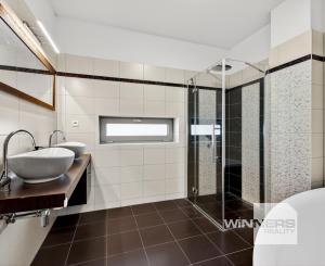 Na prenájom 4-izbový byt v v novostavbe, 129 m2, Kysucká ulica, Bratislava-Staré Mesto