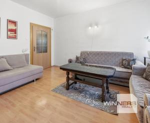 REZERVOVANÉ - Na predaj zrekonštruovaný 3-izbový s loggiou, 74,50 m2, Revúcka ulica, Bratislava-Nivy