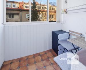 REZERVOVANÉ - Na predaj zrekonštruovaný 3-izbový s loggiou, 74,50 m2, Revúcka ulica, Bratislava-Nivy