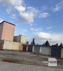 Exkluzívna ponuka! Ponúkam na predaj garáž v Poprade, časť sídlisko Západ na ul. Jazzovej (pri hoteli Olympia