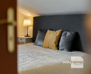 Ponúkame na predaj 4-izbový  mezonetový byt pri jazere v rodinnom dome  s parkovaním