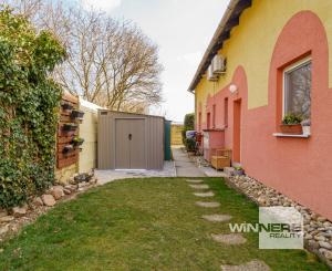 Ponúkame na predaj 4-izbový  mezonetový byt pri jazere v rodinnom dome  s parkovaním