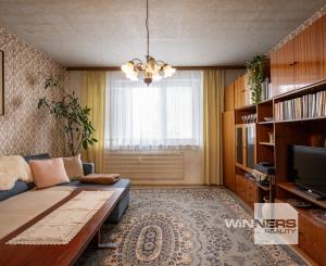 REZERVOVANÉ - Na predaj 3-izbový byt s loggiou – sídlisko Drieňová, Banská Štiavnica