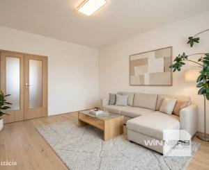 REZERVOVANÉ - Na predaj 3-izbový byt s loggiou – sídlisko Drieňová, Banská Štiavnica