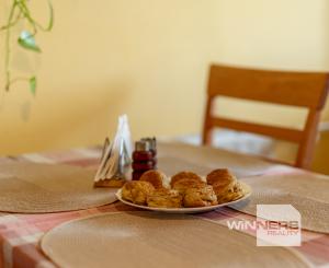 REZERVOVANÉ - Na predaj 3-izbový byt s loggiou – sídlisko Drieňová, Banská Štiavnica