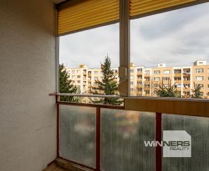 REZERVOVANÉ - Na predaj 3-izbový byt s loggiou – sídlisko Drieňová, Banská Štiavnica