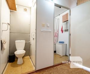 REZERVOVANÉ - Na predaj 3-izbový byt s loggiou – sídlisko Drieňová, Banská Štiavnica