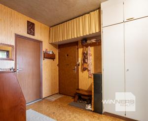 REZERVOVANÉ - Na predaj 3-izbový byt s loggiou – sídlisko Drieňová, Banská Štiavnica