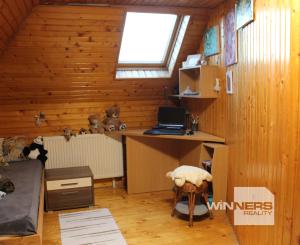 Predaj  4 izb. dom - 377 m2,  dielňa, pivnica, záhradka ,  Hrochoť, okr. B.Bystrica