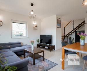 Ponúkame na predaj 4-izbový  mezonetový byt pri jazere v rodinnom dome  s parkovaním