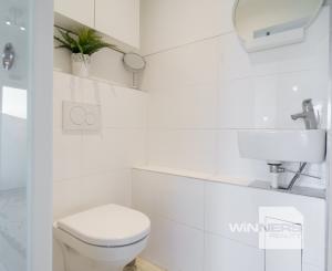 Ponúkame na predaj 4-izbový  mezonetový byt pri jazere v rodinnom dome  s parkovaním