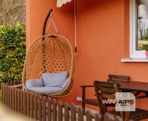 Ponúkame na predaj 4-izbový  mezonetový byt pri jazere v rodinnom dome  s parkovaním