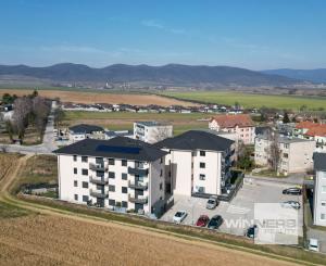 REZERVOVANÉ - PREDAJ, 2-IZBOVÝ BYT 46 m², TERASA 14 m², PARKOVACIE MIESTO 13 m², KOŠOLNÁ, OKRES TRNAVA