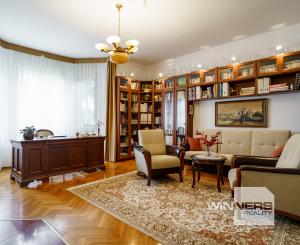 Na predaj vila z prelomu storočia s prekvapivým súkromím, bazénom a veľkým pozemkom v Rajke