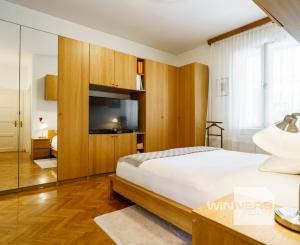 Na predaj vila z prelomu storočia s prekvapivým súkromím, bazénom a veľkým pozemkom v Rajke