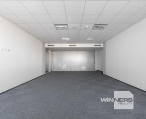 Na prenájom kancelária o výmere 55 m2 v budove Business centrum Moldavská v Košiciach.