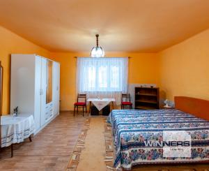 Exkluzívne na predaj zachovalá chalúpka v srdci Tokaja - ideálne víkendové sídlo.