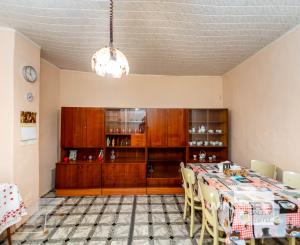 Exkluzívne na predaj zachovalá chalúpka v srdci Tokaja - ideálne víkendové sídlo.