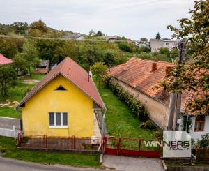 Exkluzívne na predaj zachovalá chalúpka v srdci Tokaja - ideálne víkendové sídlo.