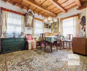 Celoročne obývateľná chalupa na Záhorí vo vidieckom štýle: • 3 izbová rekreačná nehnuteľnosť s veľkým slnečným pozemkom