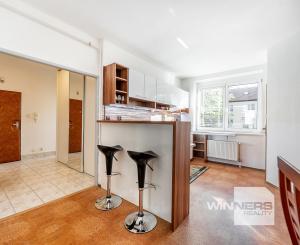 Ponúkame Vám na prenájom veľmi pekný 2 izbový byt  s parkovacím miestom v Košiciach na ulici Rastislavova