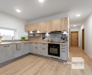 Ponúkame Vám na predaj novostavbu rodinného domu na súkromnej ulici v obci Ruskov.