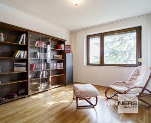 Na PREDAJ priestranný 6-izbový dom v exkluzívnej prvej línii na Slnečných jazerách – JUH