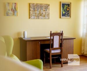 Na PREDAJ priestranný 6-izbový dom v exkluzívnej prvej línii na Slnečných jazerách – JUH