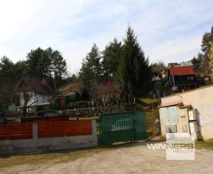 Predaj garáž 18 m2 s elektr. 220/400 V  Banská Bystrica- Tulská