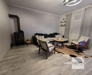 REZERVOVANÉ - Exkluzívne na predaj  rodinný dom po kompletnej rekonštrukcii v Matejovciach, okres Poprad