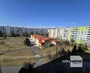 Exkluzívne na predaj veľký slnečný 3-izbový byt s balkónom v Poprade na sídlisku Nový juh, ul. Jesenná