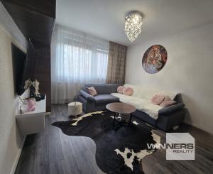 REZERVOVANÉ - Exkluzívne na predaj 4-izbový nadštandardný  byt s balkónom v Poprade na  ulici Šrobárovej