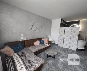 REZERVOVANÉ - Exkluzívne na predaj 4-izbový nadštandardný  byt s balkónom v Poprade na  ulici Šrobárovej