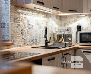 REZERVOVANÉ - Exkluzívne na predaj 3-izbový rodinný dom po kompletnej rekonštrukcii v obci Banská Belá, okres Banská Štiavnica