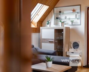 REZERVOVANÉ - Exkluzívne na predaj 3-izbový rodinný dom po kompletnej rekonštrukcii v obci Banská Belá, okres Banská Štiavnica