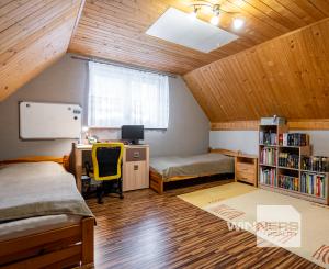 REZERVOVANÉ - Exkluzívne na predaj 3-izbový rodinný dom po kompletnej rekonštrukcii v obci Banská Belá, okres Banská Štiavnica