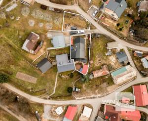 REZERVOVANÉ - Exkluzívne na predaj 3-izbový rodinný dom po kompletnej rekonštrukcii v obci Banská Belá, okres Banská Štiavnica