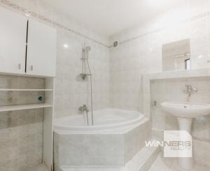 Exkluzívne ponúkame na PRENÁJOM 4 izbový byt na ulici Jána Švermu 6, v Bardejove.