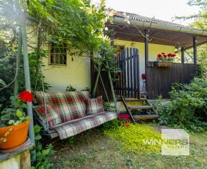 Ponúkame Vám na predaj chatu so záhradou na Bukovci