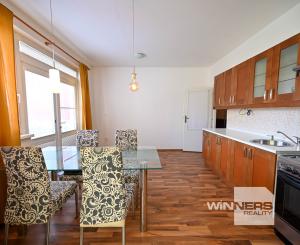 PREDAJ, 1,5-IZBOVÝ BYT 51 m², HLOHOVEC – SIHOŤ