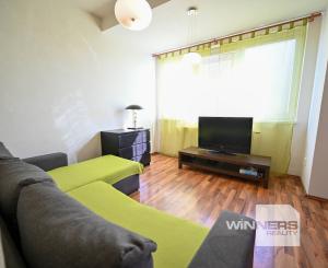 PREDAJ, 1,5-IZBOVÝ BYT 51 m², HLOHOVEC – SIHOŤ