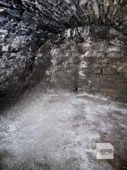 Exkluzívne na predaj  starší neobytný rodinný dom vhodný na renováciu, prípadne výstavu nového rodinného domu, obec Stráže - okres Poprad